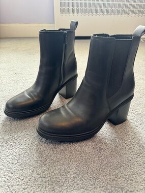 Vionic Truckee Booties Black Size 9.5